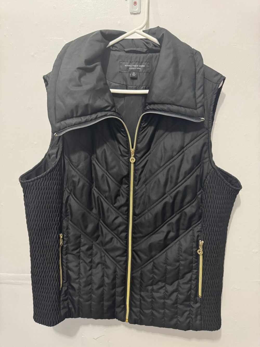 Marc New York Black Quilted Vest with Gold Zippers 2XL
